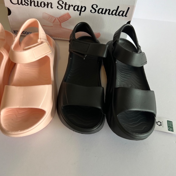 32 Degrees Women's‎ Cushion Strap Sandal PICK COLOR & SIZE - Picture 4 of 4
